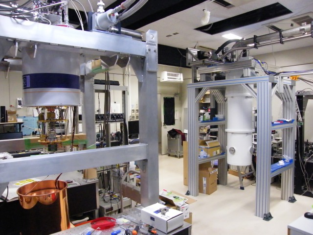 Dilution refrigerator measurement space